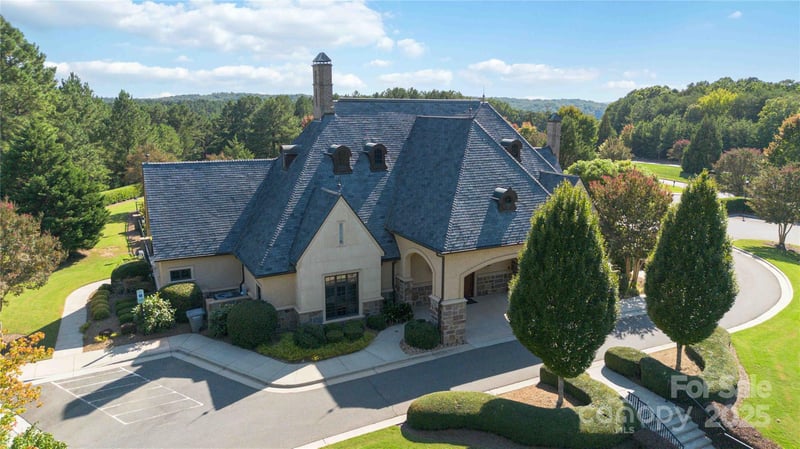 2112 Wood Clough Ct, Belmont, NC 28012