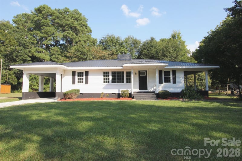 1205 Camden Rd, Wadesboro, NC 28170