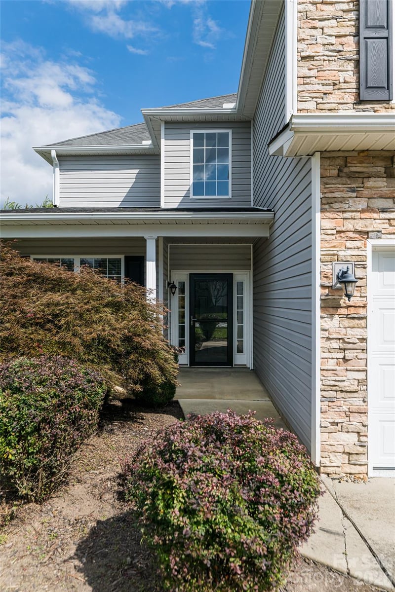 163 Yadkin Rd, Fletcher, NC 28732
