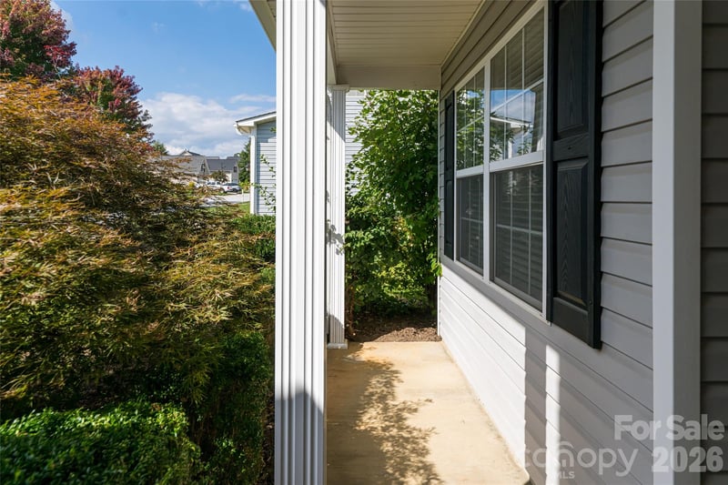 163 Yadkin Rd, Fletcher, NC 28732