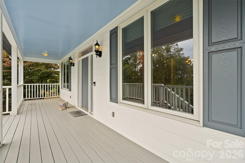 23 Clear Vista Dr, Asheville, NC 28805
