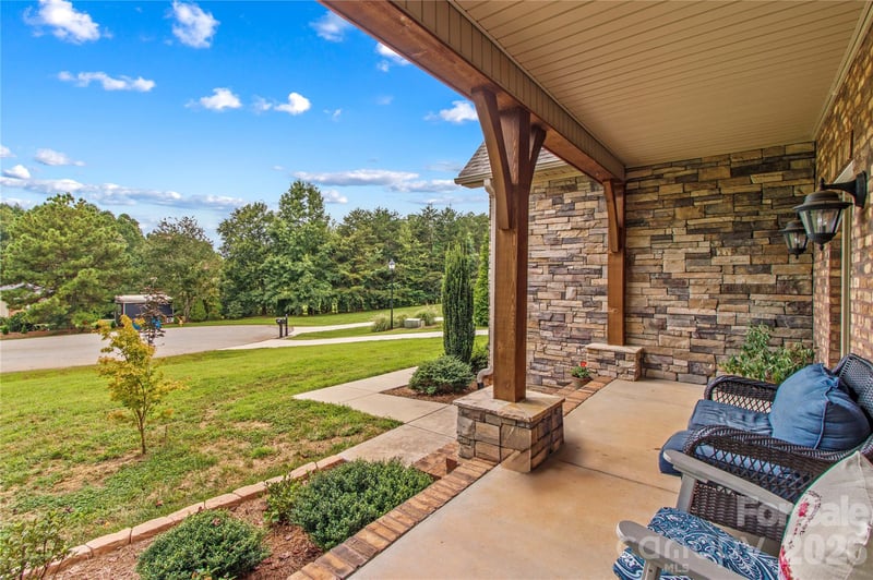 178 Nellwood Ct, Mocksville, NC 27028