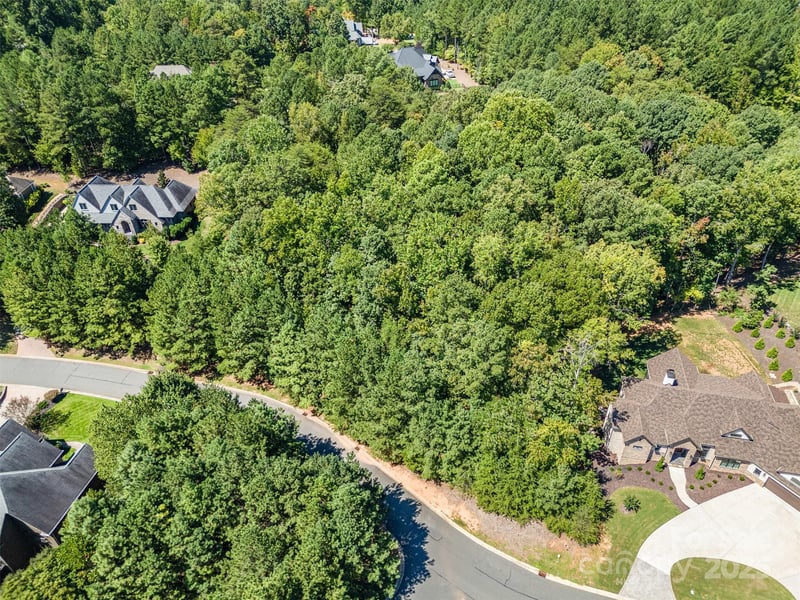 3200 Lake Pointe Dr, Belmont, NC 28012