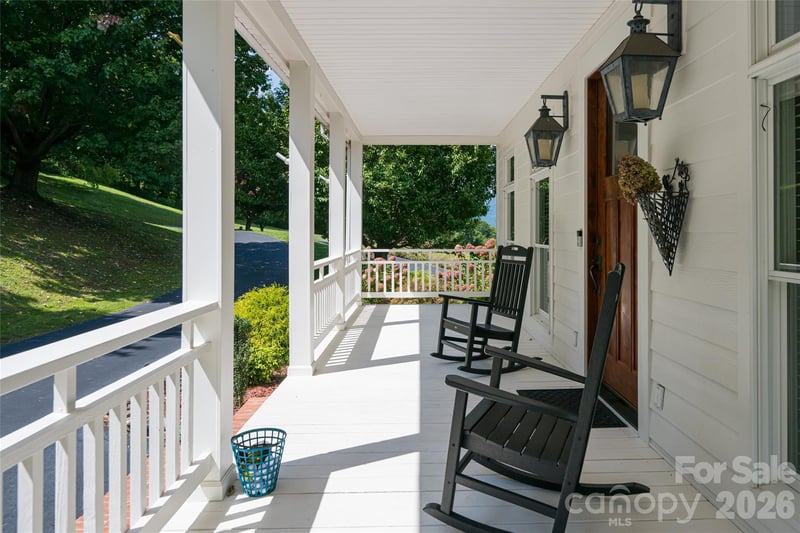 208 Parrish Farm Rd, Waynesville, NC 28786