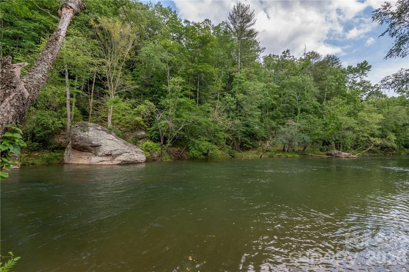1015 Rainbow Cir #36, Lake Lure, NC 28746