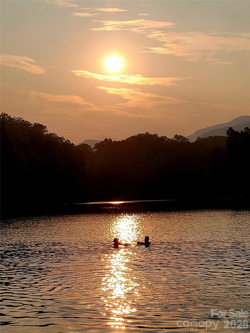 1015 Rainbow Cir #36, Lake Lure, NC 28746