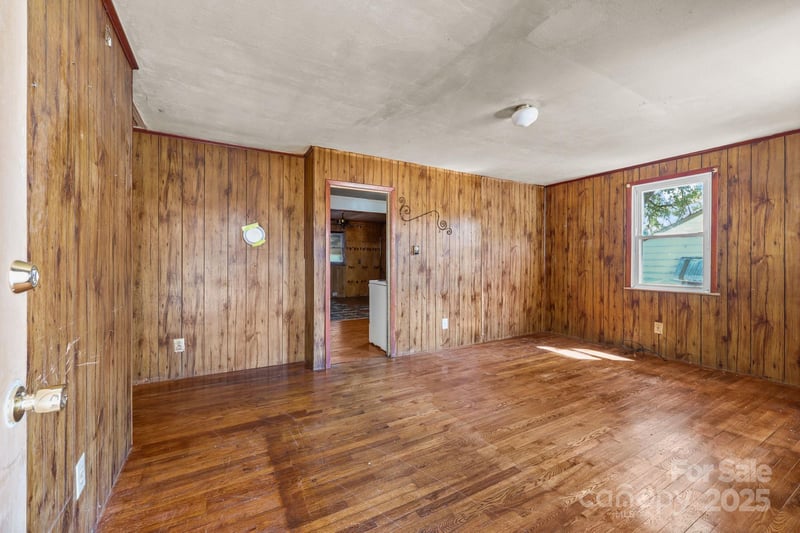 1530 Buffalo St, Kannapolis, NC 28081