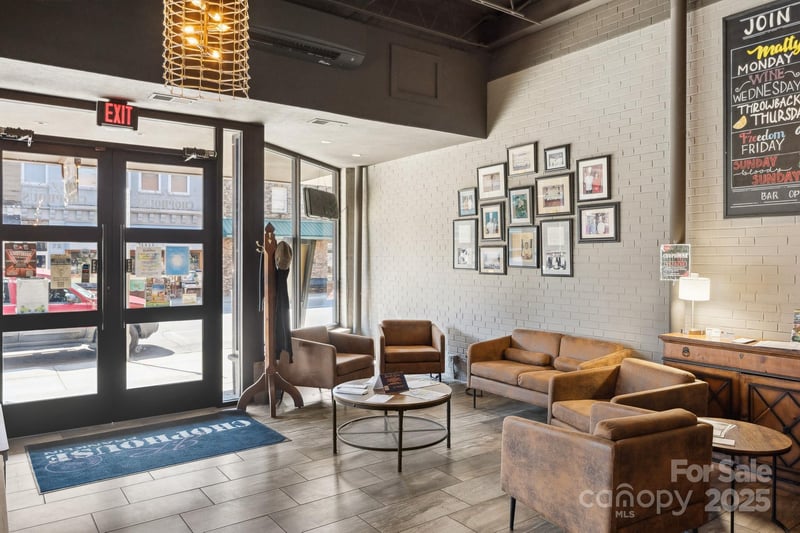 77 East Main St, Franklin, NC 28734