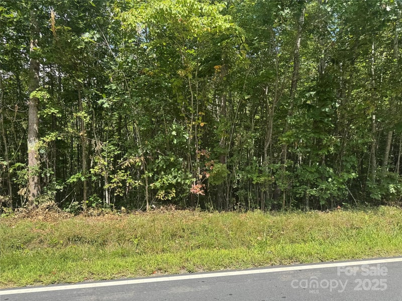 Playmore Beach Rd, Lenoir, NC 28645