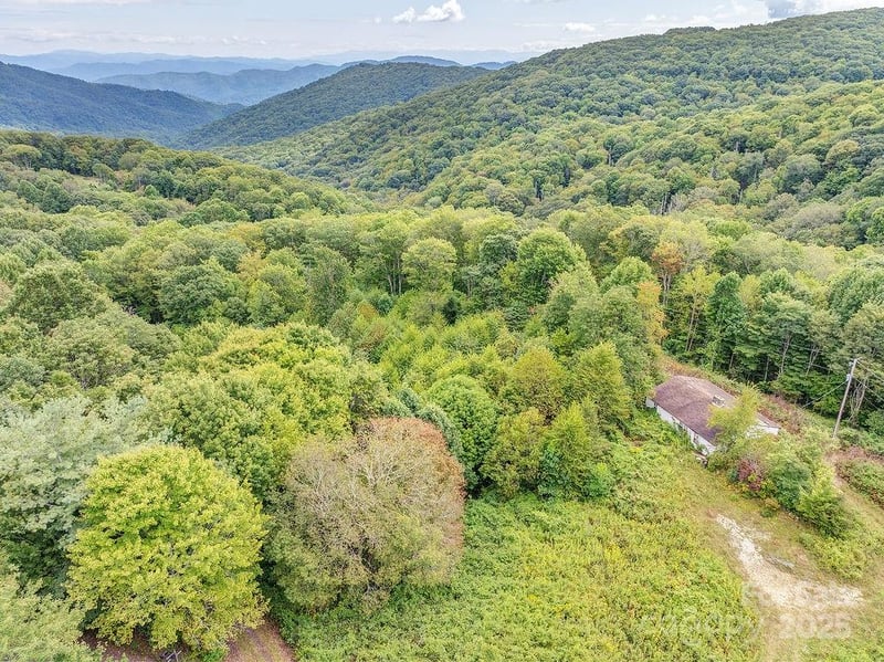 7130 Max Patch Rd, Hot Springs, NC 28743