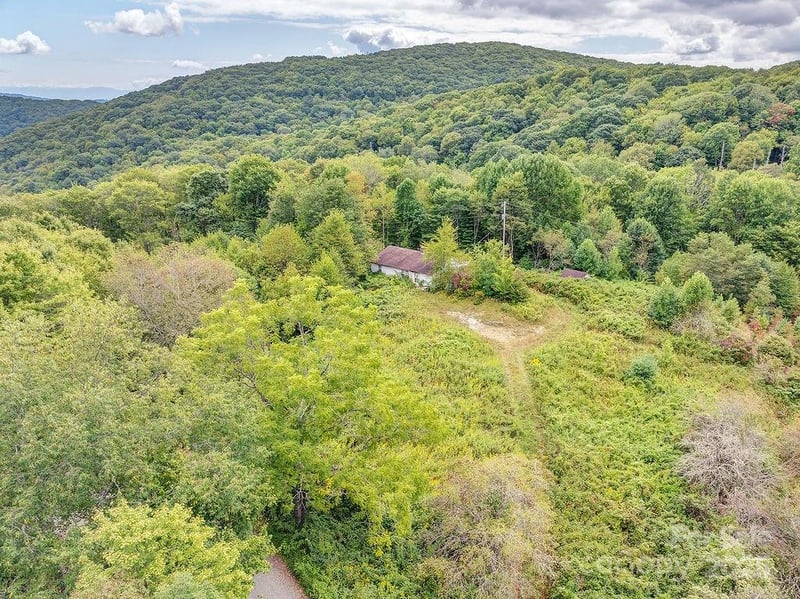 7130 Max Patch Rd, Hot Springs, NC 28743