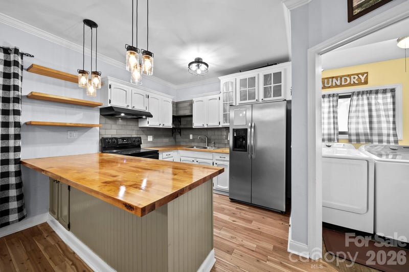408 Woodlawn Ave, Cramerton, NC 28032