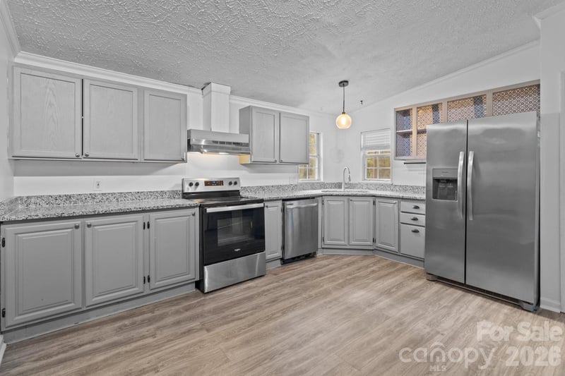 4642 Mcclure Rd, Charlotte, NC 28216