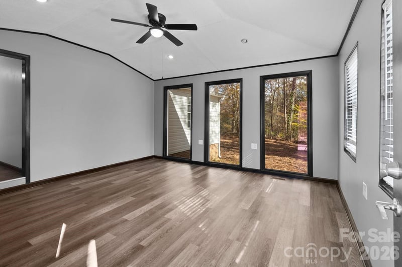 4642 Mcclure Rd, Charlotte, NC 28216