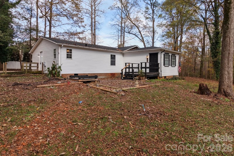 4642 Mcclure Rd, Charlotte, NC 28216