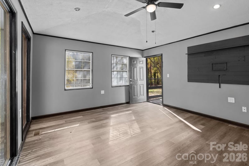 4642 Mcclure Rd, Charlotte, NC 28216