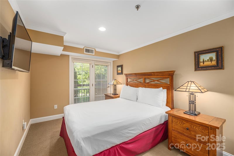 114 Bowling Park Rd, Asheville, NC 28803