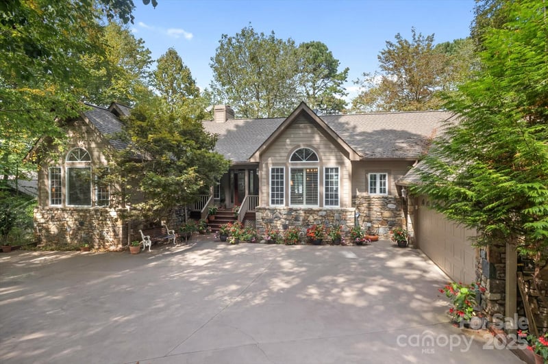 98 Taladu Ct, Brevard, NC 28712