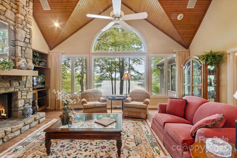 98 Taladu Ct, Brevard, NC 28712