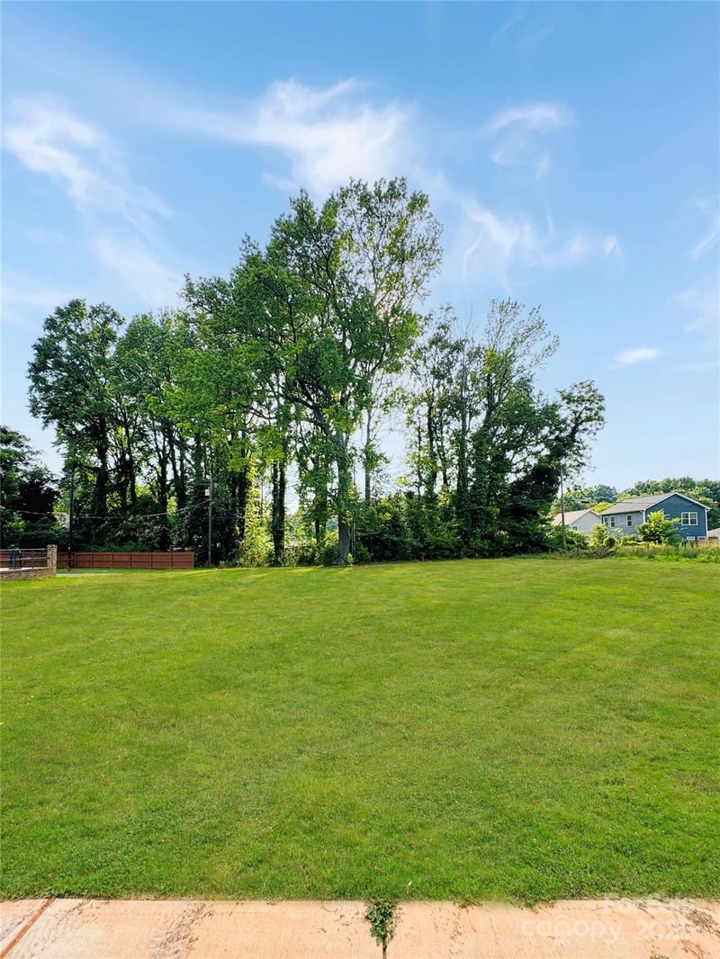 1717 Beatties Ford Rd, Charlotte, NC 28216