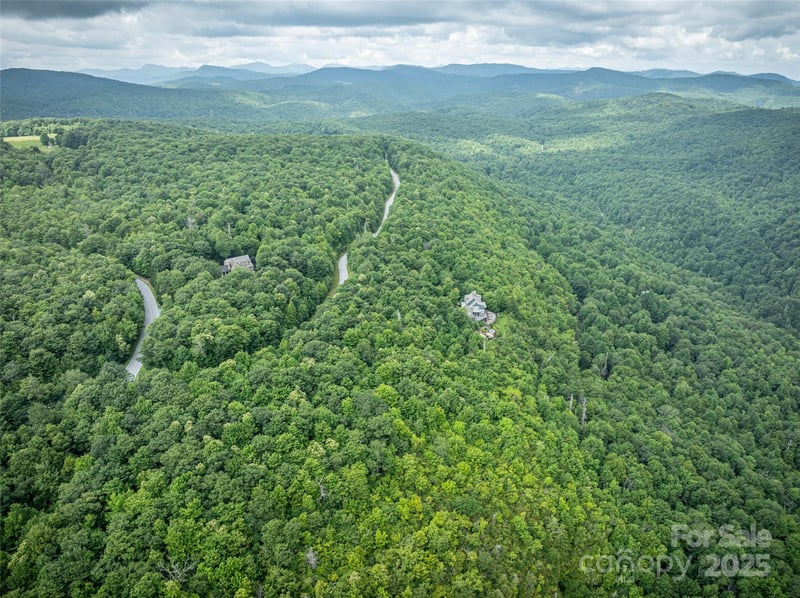 000 Meadow Ridge Dr #L9, Lake Toxaway, NC 28747