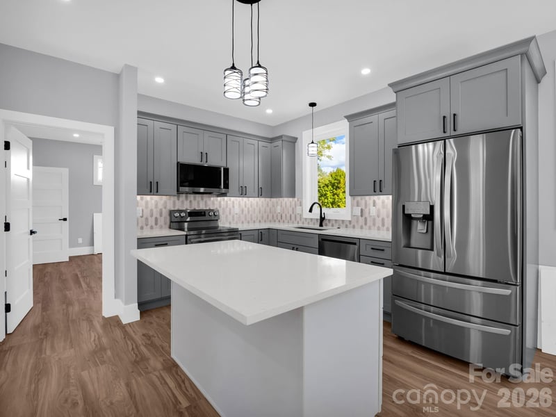 1 Pinnacle View Rd, Asheville, NC 28803