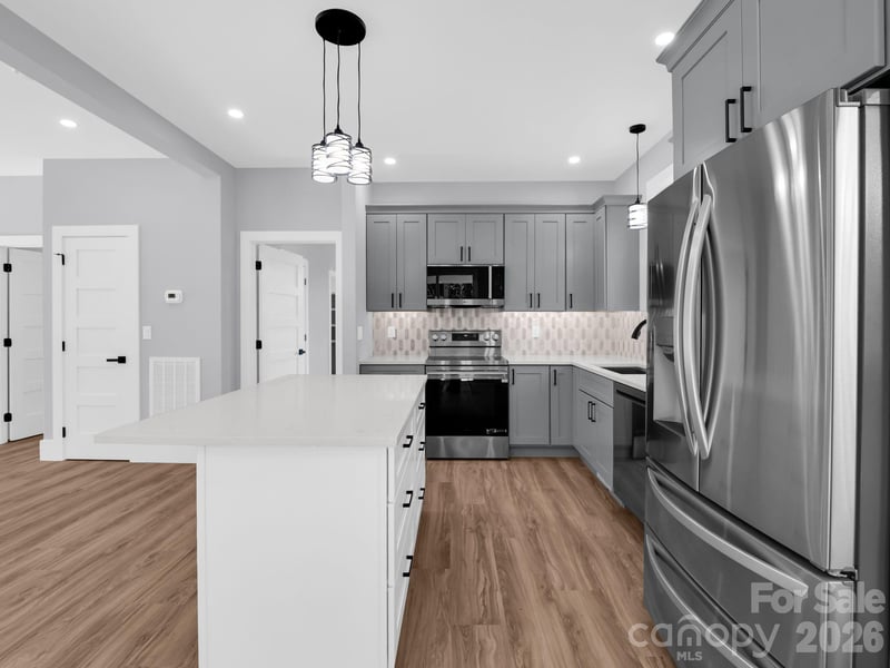 1 Pinnacle View Rd, Asheville, NC 28803