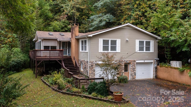 89 Quiet Pond Ln, Pisgah Forest, NC 28768