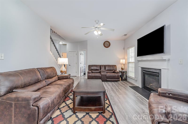 2823 Oakdale Pasture Dr, Charlotte, NC 28216