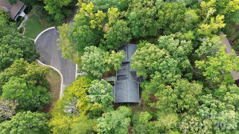 16 Woodvine Ln, Clover, SC 29710