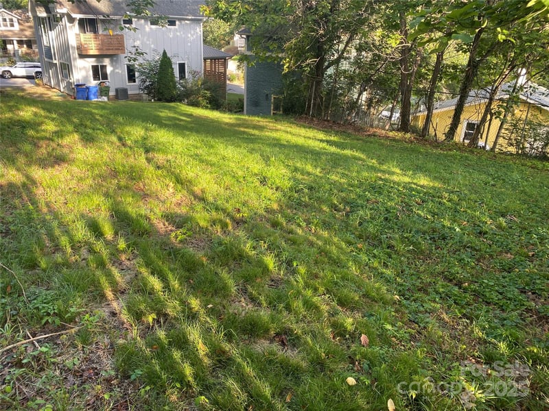 77 Tremont St, Asheville, NC 28806