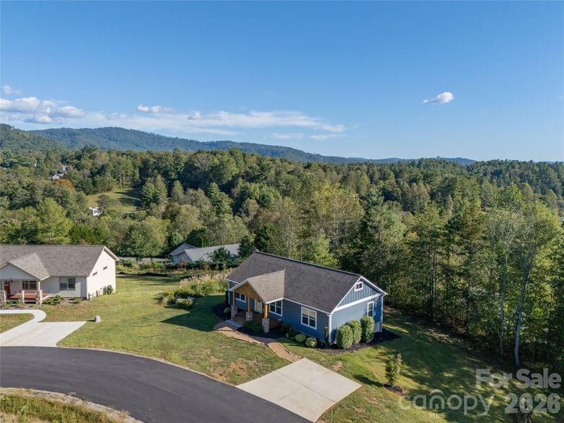 105 Bluebell Ridge Ln, Weaverville, NC 28787