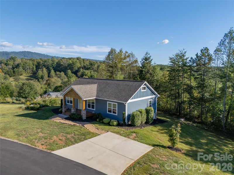 105 Bluebell Ridge Ln, Weaverville, NC 28787