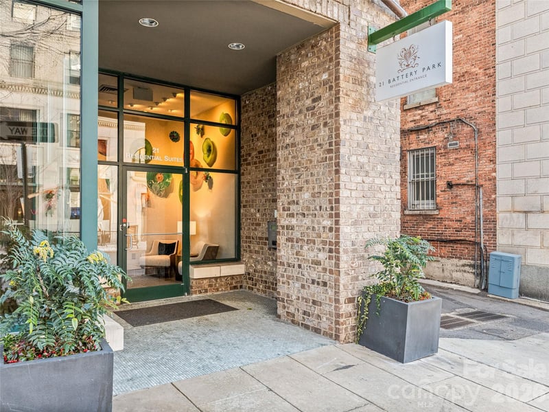 21 Battery Park Ave #404, Asheville, NC 28801