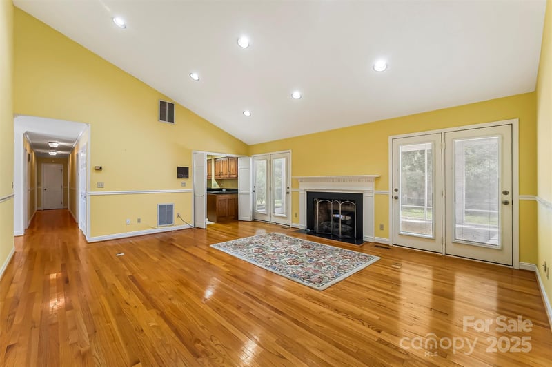 200 Woodland Dr, Marion, NC 28752
