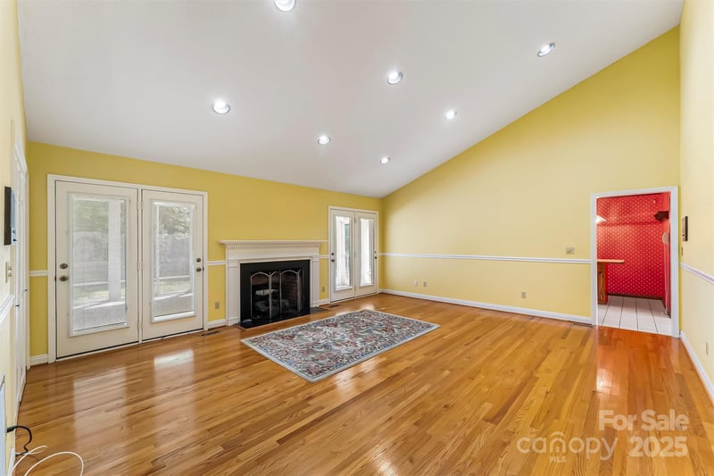 200 Woodland Dr, Marion, NC 28752