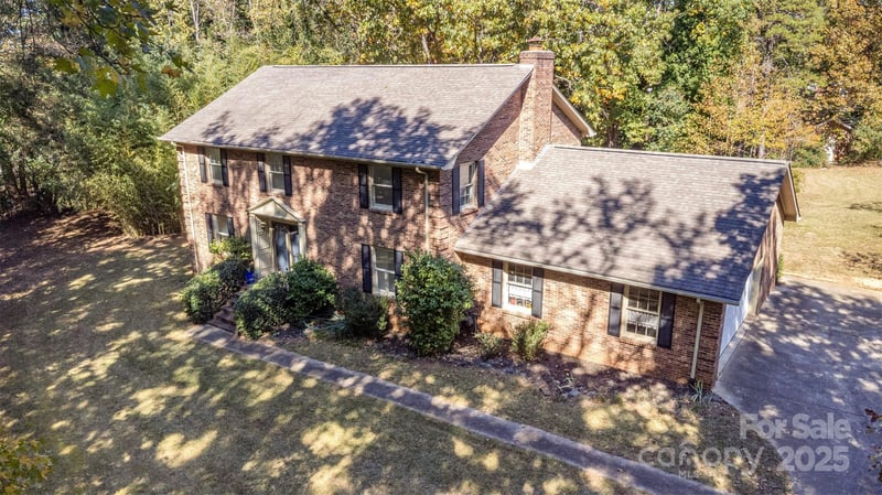 4529 Creemore Dr, Charlotte, NC 28213