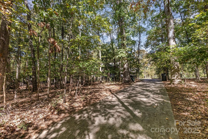 4529 Creemore Dr, Charlotte, NC 28213