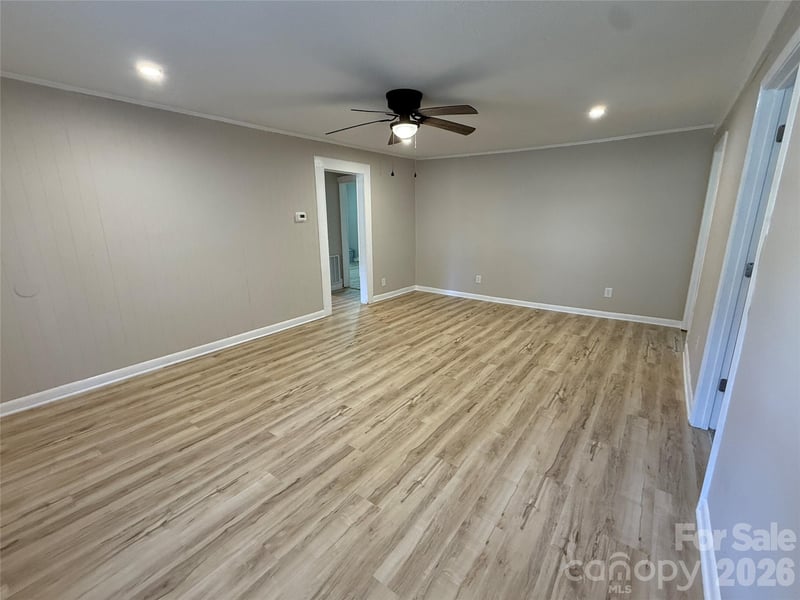 1555 Collinston Dr, Gastonia, NC 28052