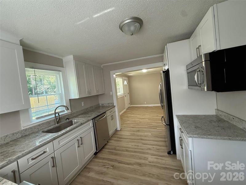 1555 Collinston Dr, Gastonia, NC 28052