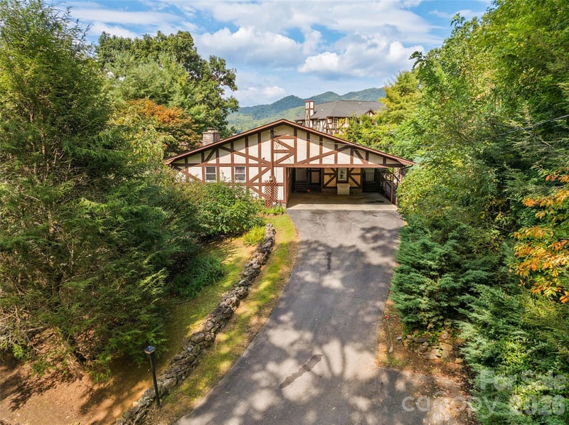 21 Gunter Dr, Waynesville, NC 28785