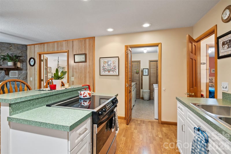 21 Gunter Dr, Waynesville, NC 28785