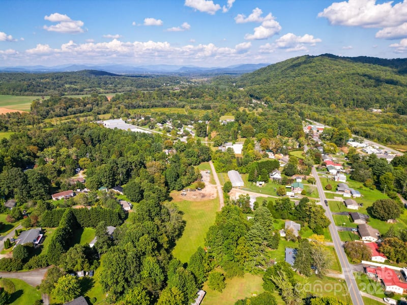 00000 Morgan Rd, Etowah, NC 28729