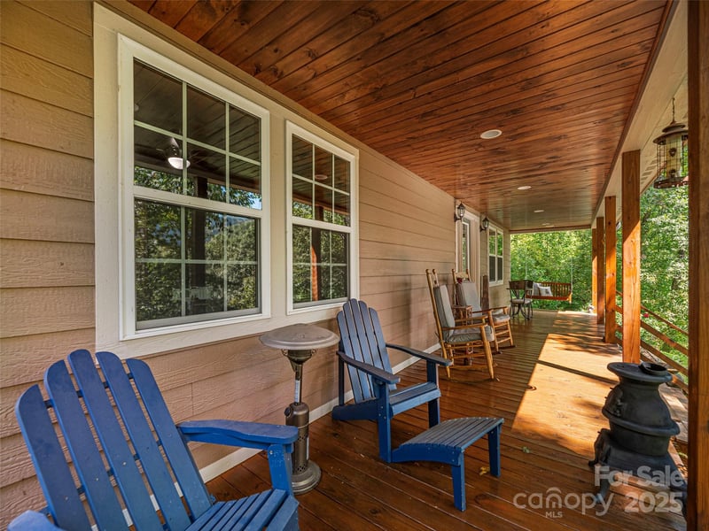 27 Little Roundtop Rd, Clyde, NC 28721