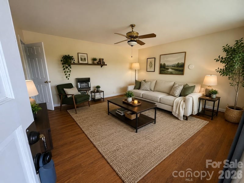 22 Madrid Ln, Hendersonville, NC 28792