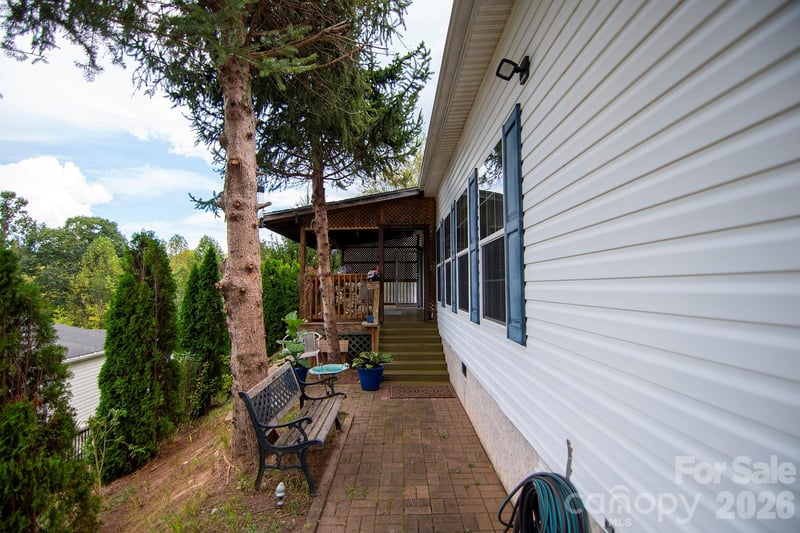 304 Golden Aster Rd, Swannanoa, NC 28778