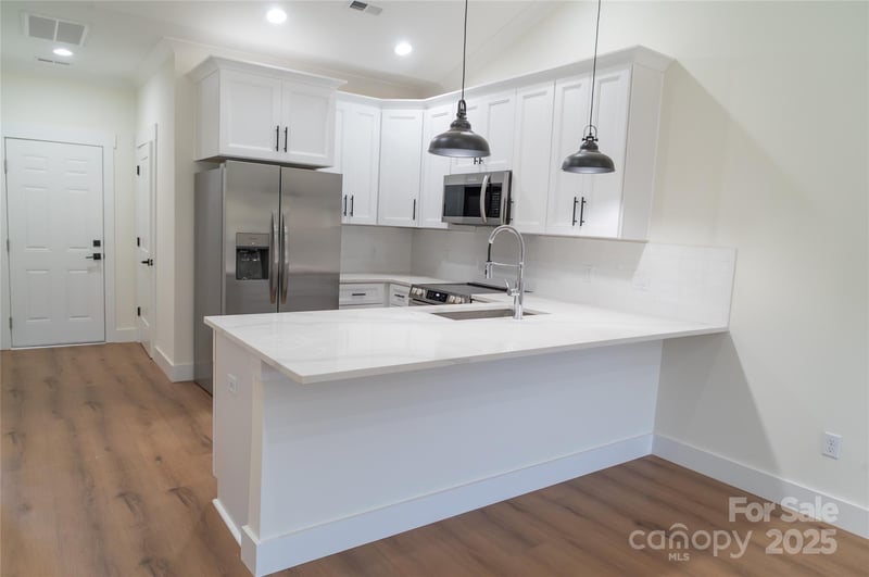 102 Ivy Ct, Morganton, NC 28655