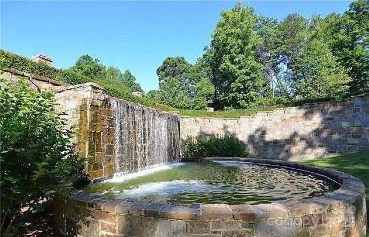 3213 Lake Pointe Dr, Belmont, NC 28012