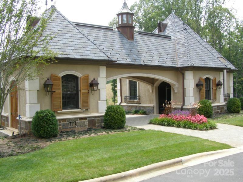 3213 Lake Pointe Dr, Belmont, NC 28012