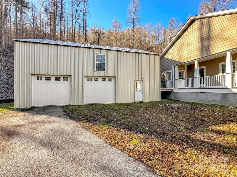 284 Cutting Edge Dr, Sylva, NC 28779